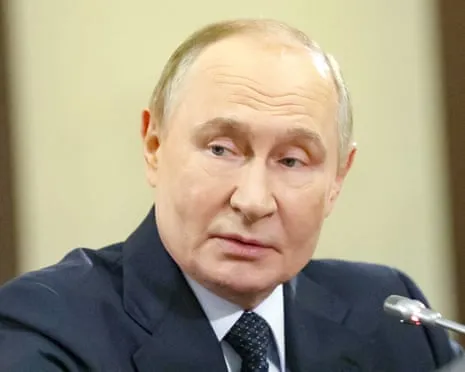 Lack of Indication Shows Putin Desires Negotiated Settlement in the Conflict, Claims Outgoing British Spy Leader